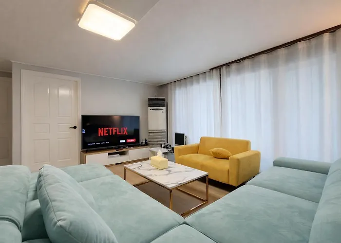 A Comfortable And Stylish House In The Center Appartement Seoel