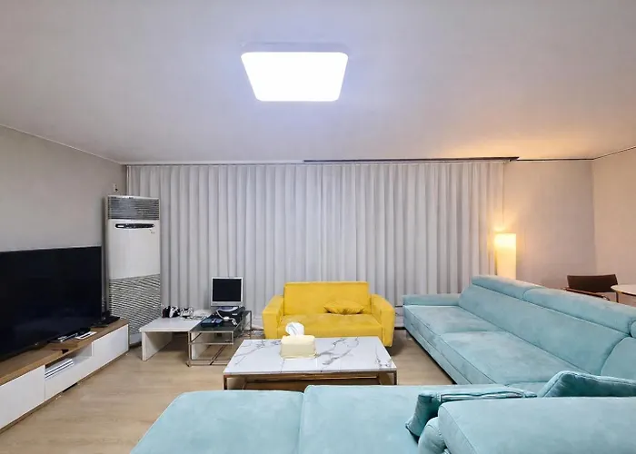 A Comfortable And Stylish House In The Center Appartement